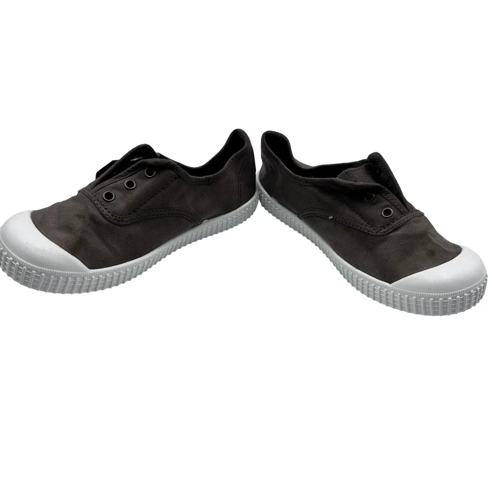 Victoria Slip On Sneakers Kids Taupe NWT Size 32 US 1 Model 06627